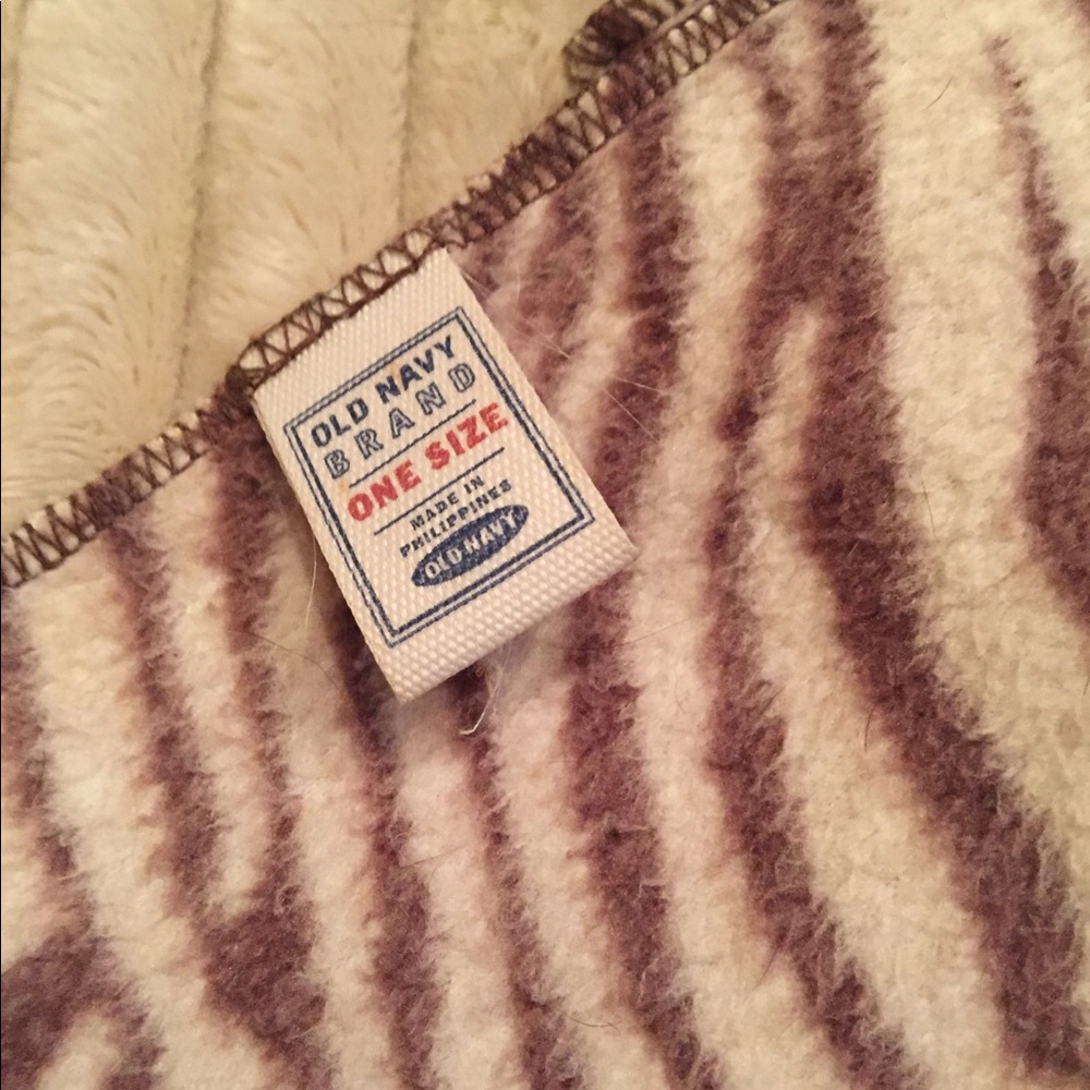 Zebra Print Fleece Scarf- Old Navy - Picture 4 of 4